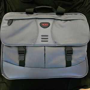 NEW TUMI Pewter Expandable Laptop bag (564PW, T-TECH, Horatio)